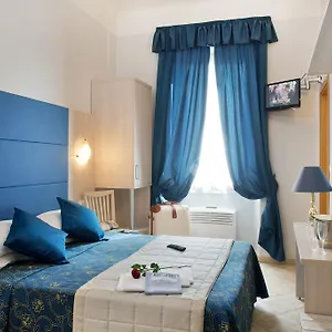 albergo-marechiaro.it-romehotels.com/