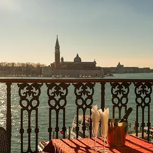 A Tribute To Music Residenza Venedig